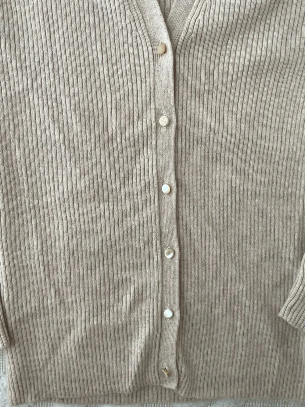 Banana Republic 100% Cashmere Ribbed Cardigan Sweater Beige Button Front Small - Picture 4 of 7
